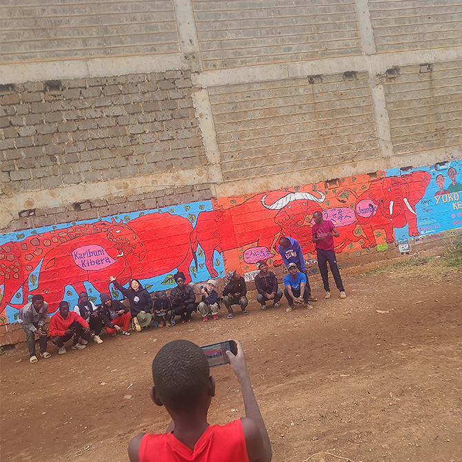 壁画「yuko yuko Kenya」